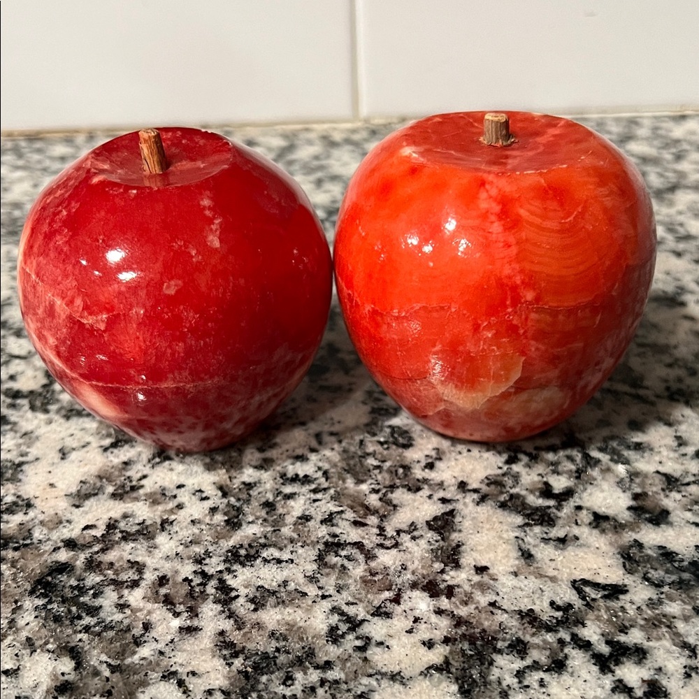 2 alabaster Red Decorative Apple Set